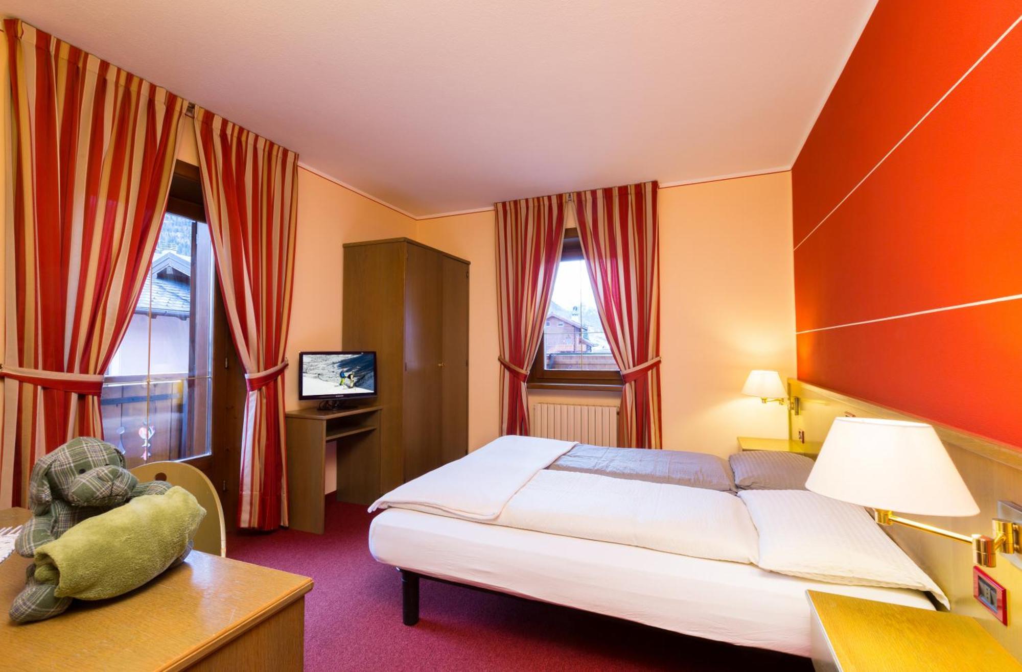 Hotel Krone Livigno Exterior foto